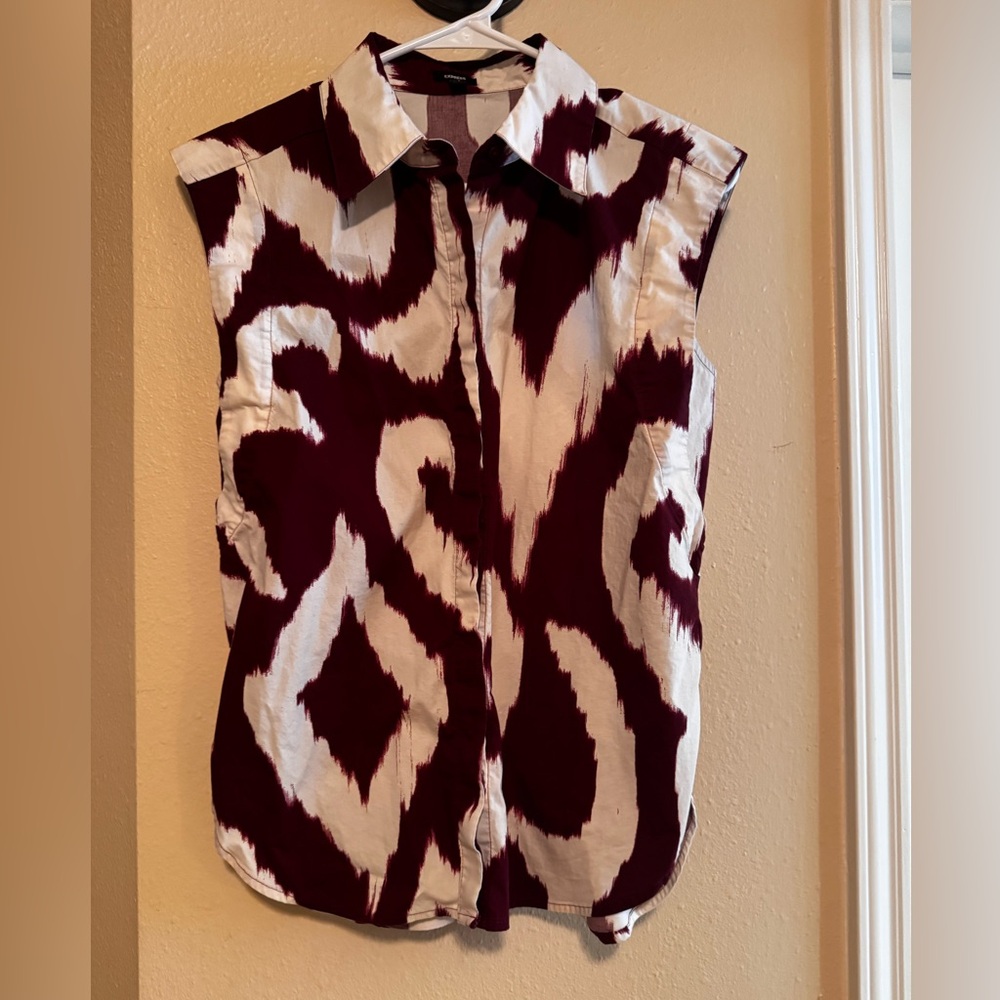 Women’s Stylish Sleeveless Top in Burgundy and White